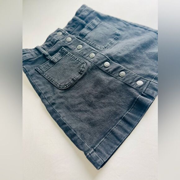 Madewell | Patch Pocket Exposed Button Up Denim Mini Skirt in Black Size 25 - Picture 4 of 7